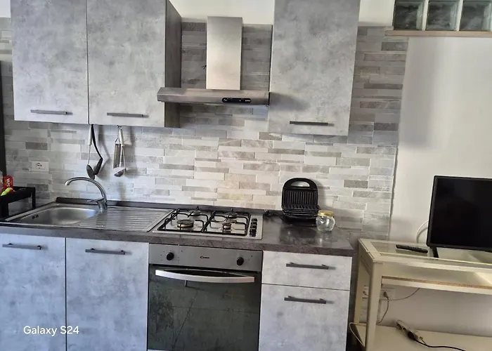 Appartamento Casa Bea With Private Parking Space Martinsicuro